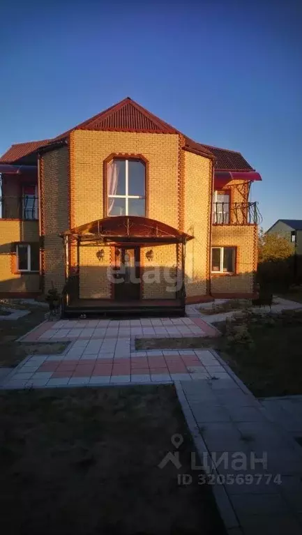 Дом в Саха (Якутия), Якутск Хатын-Юряхское шоссе, 6-й км, 49/3 (175 м) - Фото 0