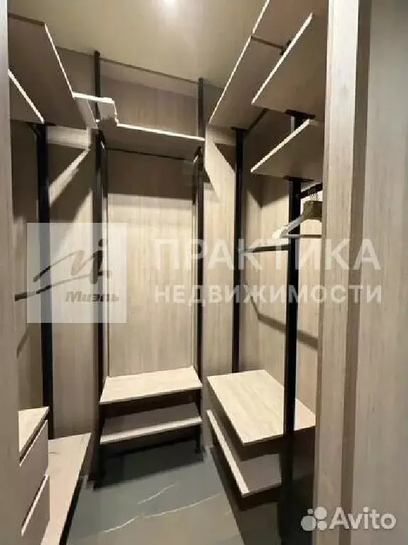 Продается 3-комнатная квартира - Фото 1