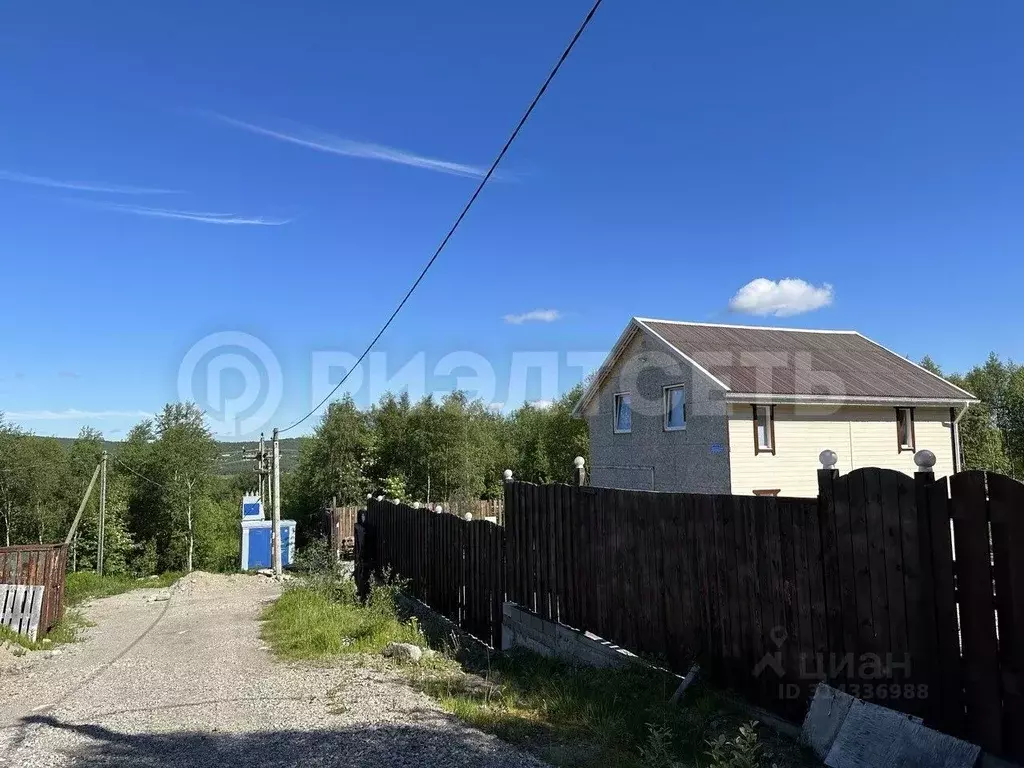 Дом в Мурманская область, Кольский район, Молочный городское ... - Фото 0