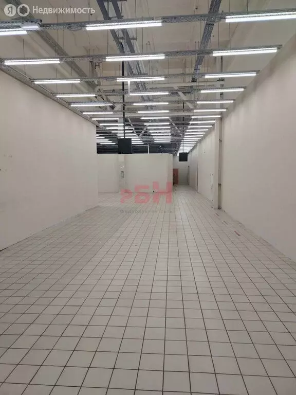 Торговая площадь (364 м) - Фото 2