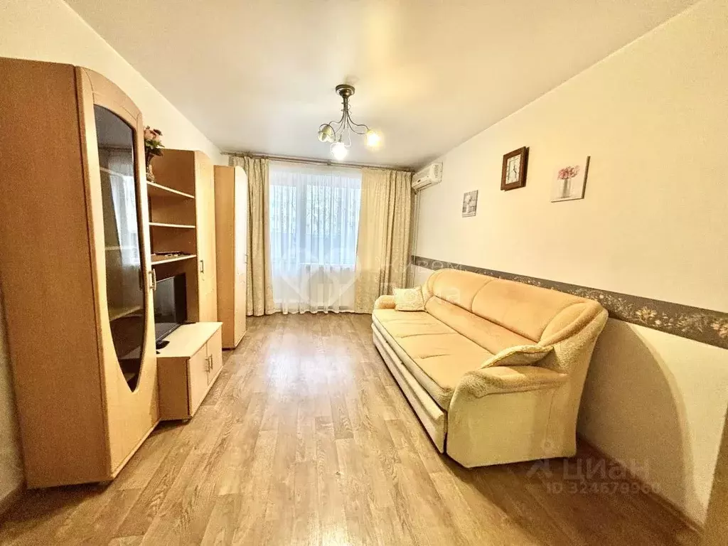 2-к кв. Волгоградская область, Волгоград ул. Космонавтов, 47/1 (54.1 ... - Фото 1