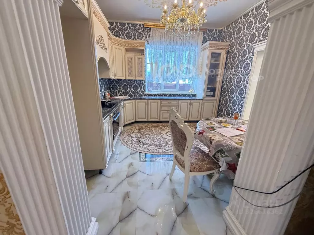 Дом в Воронежская область, с. Новая Усмань ул. Весенняя (257 м) - Фото 1