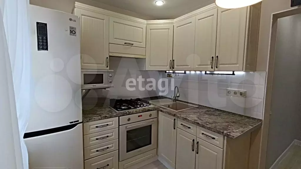 2-к. квартира, 42,7 м, 4/4 эт. - Фото 1