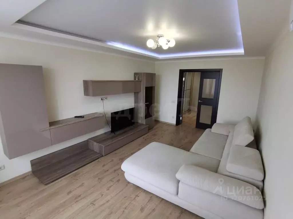 2-к кв. Воронежская область, Воронеж просп. Труда, 72 (80.0 м) - Фото 2