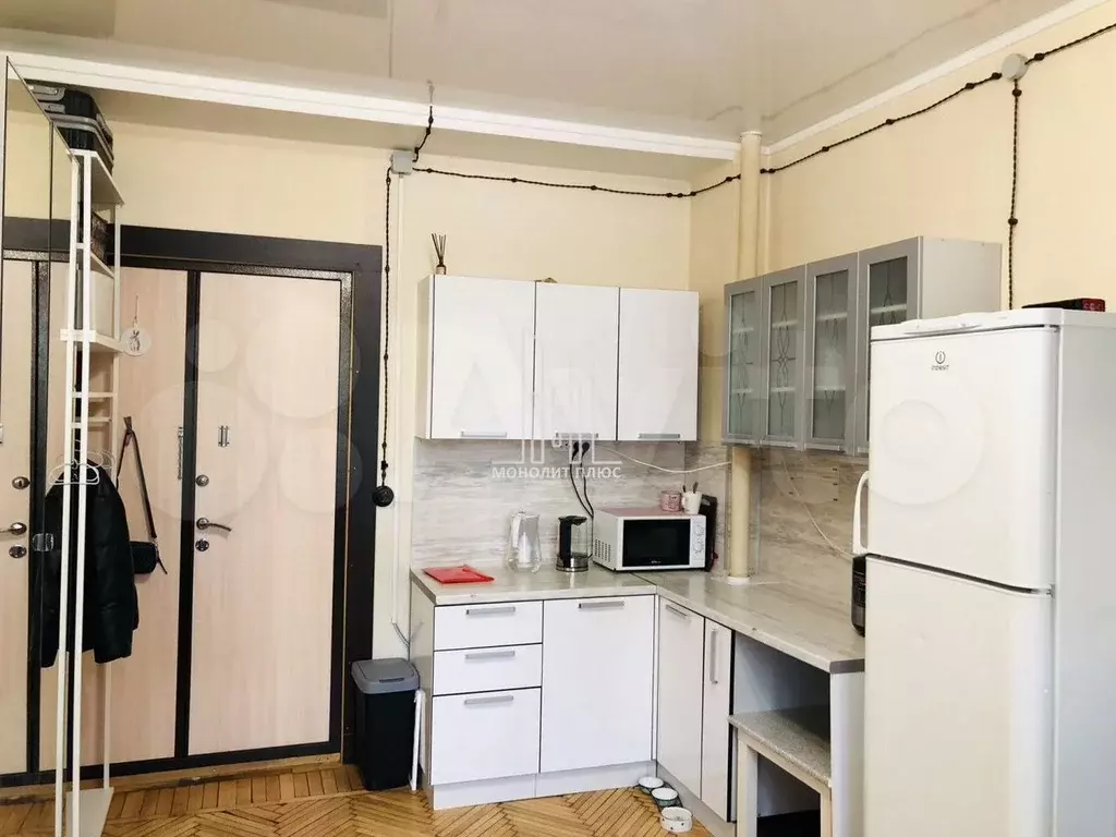 Комната 15,7 м в 9-к., 2/4 эт. - Фото 1