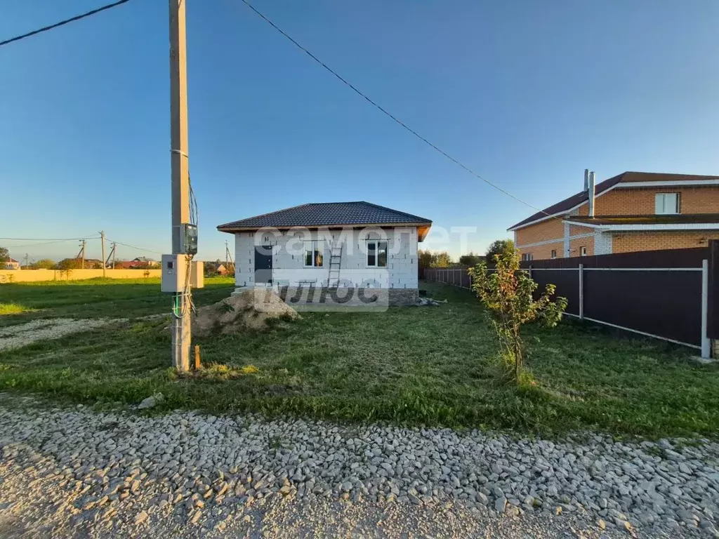 Дом в Калужская область, Ферзиковский район, Красный Городок с/пос, д. ... - Фото 1