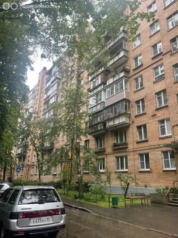 3-комнатная квартира: Одинцово, улица Маршала Бирюзова, 12 (60 м) - Фото 0