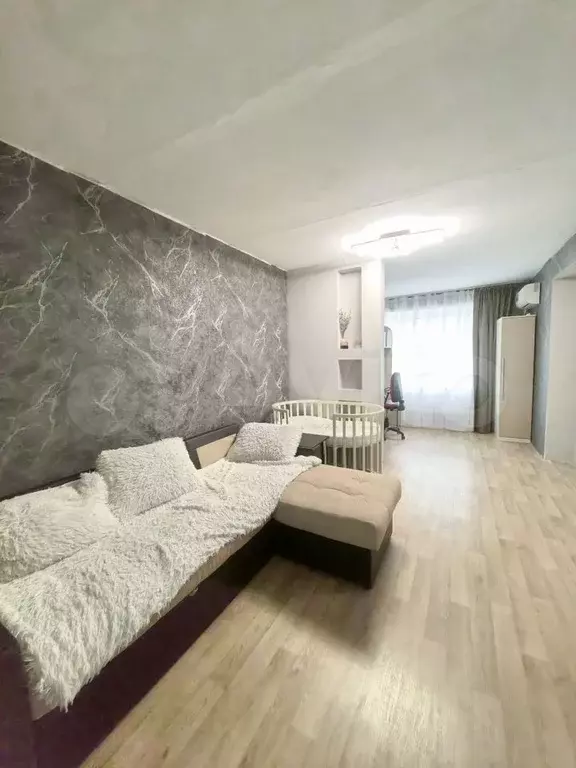 1-к. квартира, 42 м, 3/21 эт. - Фото 0