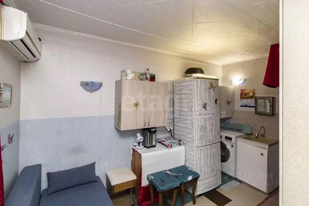 Комната Тюменская область, Тюмень ул. Республики, 218 (13.0 м) - Фото 1