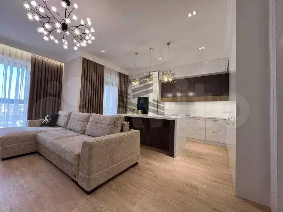 2-к. квартира, 55 м, 7/10 эт. - Фото 0