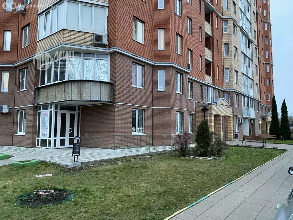 2-комнатная квартира: Наро-Фоминск, улица Войкова, 1 (65.5 м) - Фото 1