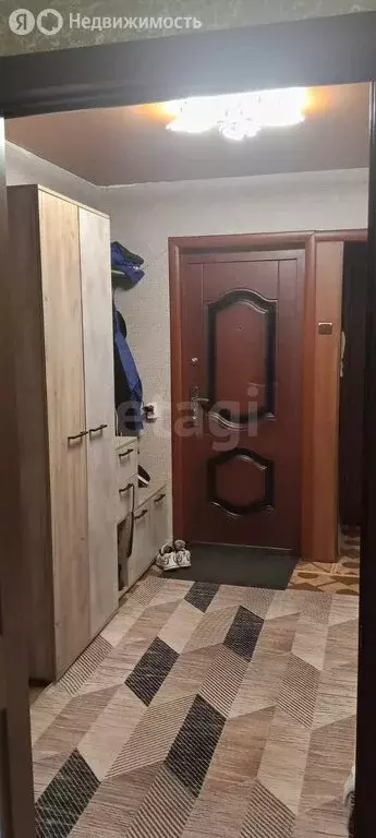 3-комнатная квартира: Курган, жилой район Заозёрный, 2-й микрорайон, ... - Фото 2