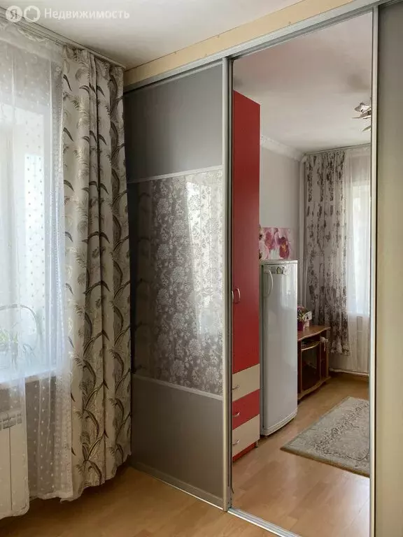 3-комнатная квартира: Нижний Тагил, улица Тимирязева, 70 (75 м) - Фото 0