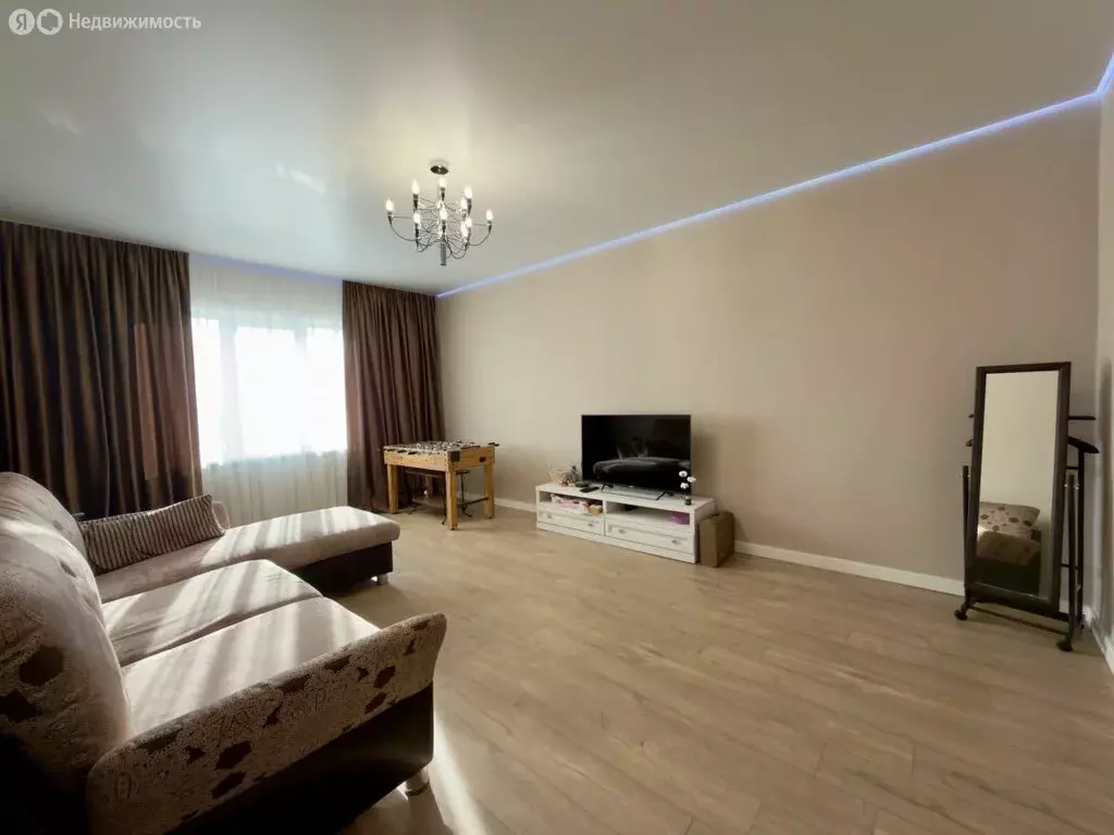 3-комнатная квартира: Новокузнецк, улица Кирова, 105 (112.1 м) - Фото 2