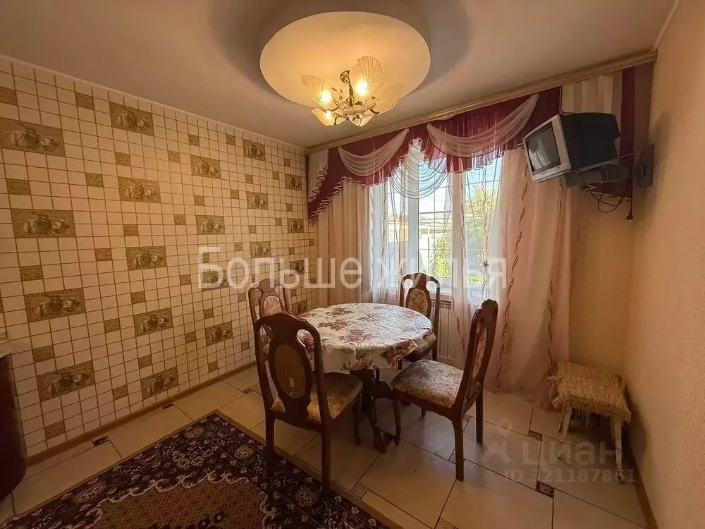 Дом в Волгоградская область, Волгоград ул. Макарчука (133 м) - Фото 1