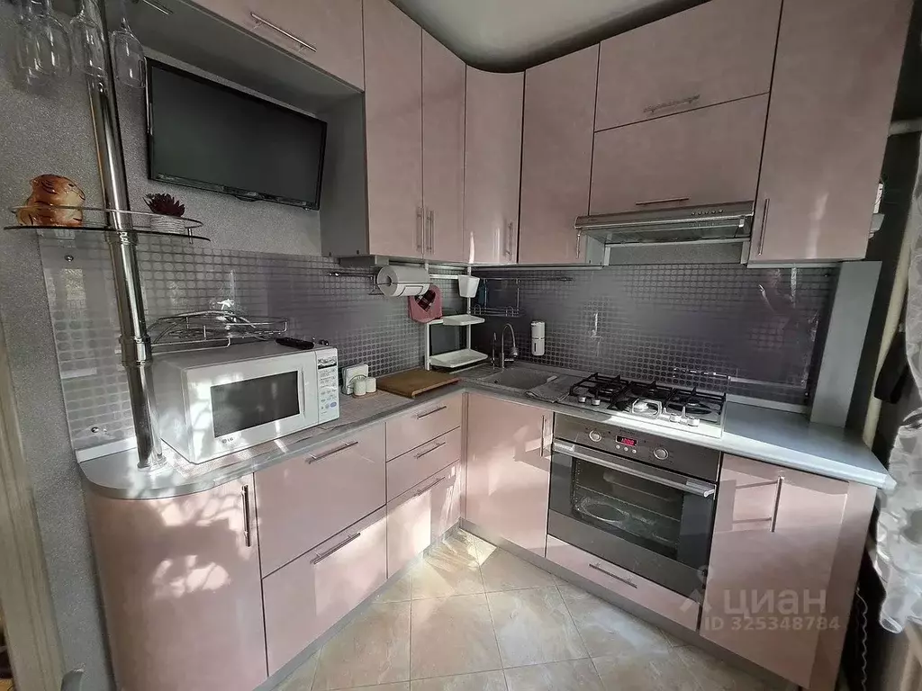 2-к кв. Москва, Москва, Московский г. 1-й мкр, 8 (47.0 м) - Фото 2