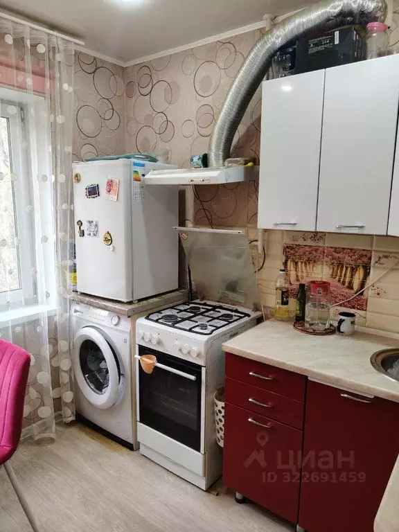 2-к кв. Омская область, Омск Городок Нефтяников мкр, ул. 22 Апреля, 12 ... - Фото 1