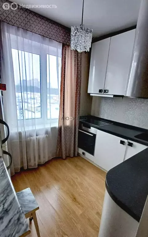 3-комнатная квартира: Уфа, улица Лётчиков, 5 (62 м) - Фото 1