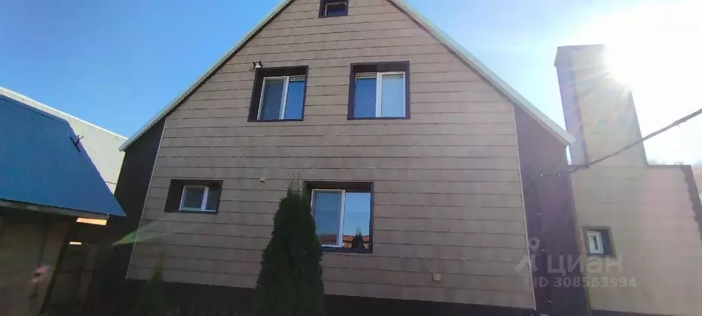 Дом в Башкортостан, Стерлитамакский район, Отрадовский сельсовет, с. ... - Фото 0