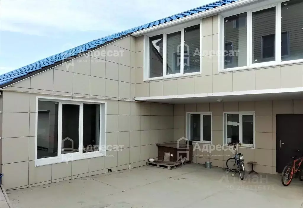 Дом в Волгоградская область, Волгоград бул. Сиреневый (242 м) - Фото 1