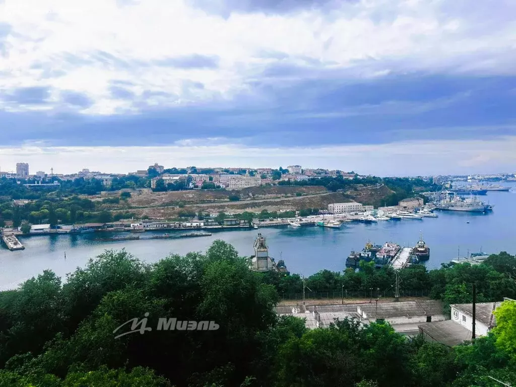 Дом в Севастополь, Углицкая улица, 48 (359 м) - Фото 1