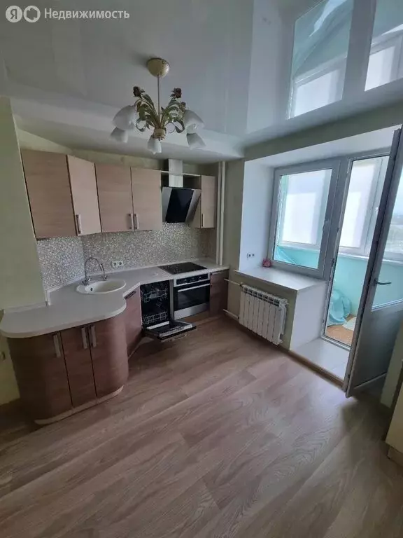 2-комнатная квартира: Саратов, улица имени Ю.И. Менякина, 1 (52.4 м) - Фото 1