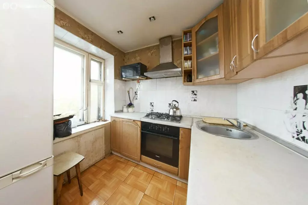3-комнатная квартира: Челябинск, улица Коммуны, 115 (54 м) - Фото 1