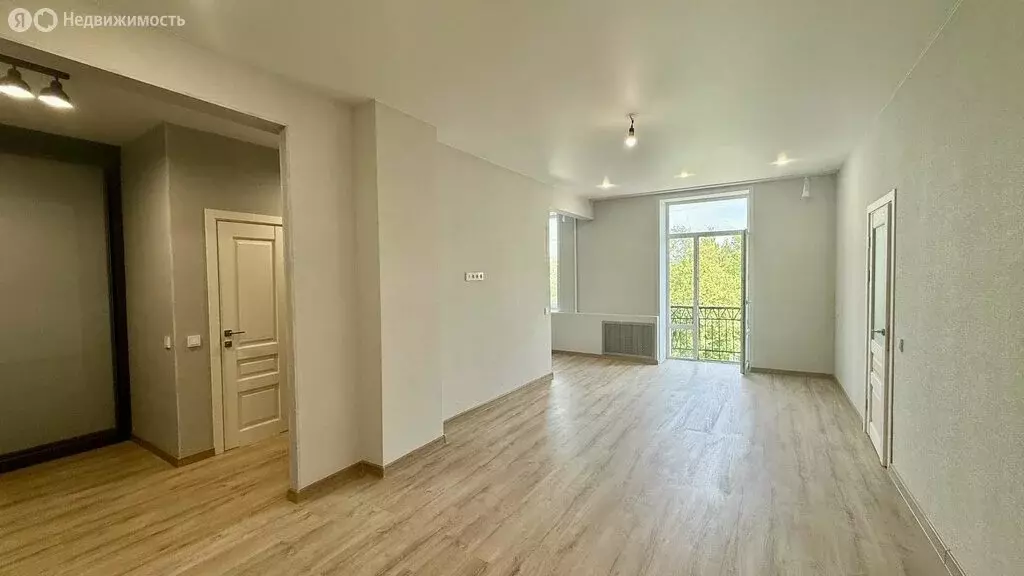 3-комнатная квартира: Киров, улица Защитников Отечества, 67 (73 м) - Фото 2