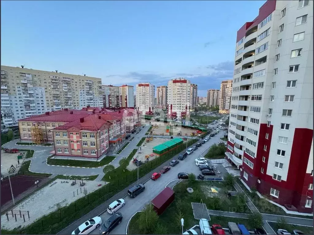 3-к кв. Тюменская область, Тюмень ул. Василия Гольцова, 2 (73.2 м) - Фото 1