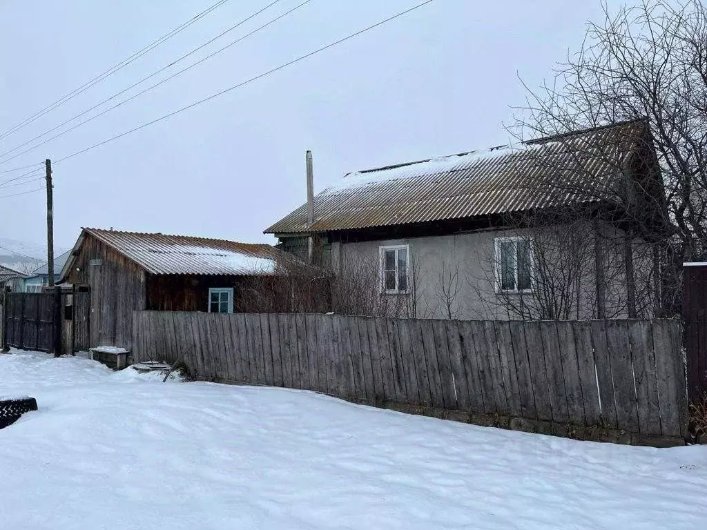 Дом в Алтайский край, с. Целинное ул. Кирова (52 м) - Фото 0