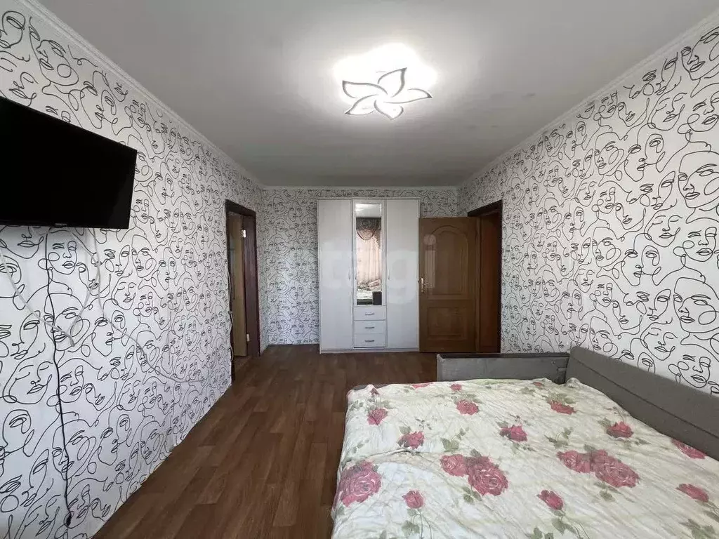 3-к кв. Ямало-Ненецкий АО, Новый Уренгой ул. Геологоразведчиков, 8 ... - Фото 2