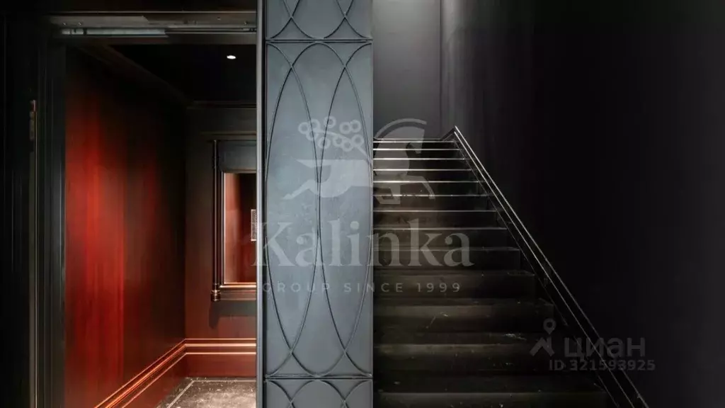 4-к кв. Москва ул. Плющиха, 37 (200.7 м) - Фото 1