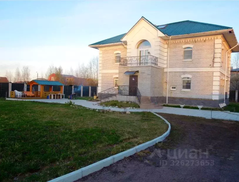 Дом в Ленинградская область, Шлиссельбург Кировский район, ул. ... - Фото 1