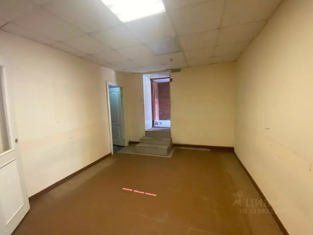 Помещение свободного назначения в Удмуртия, Сарапул пос. Южный, ул. ... - Фото 2