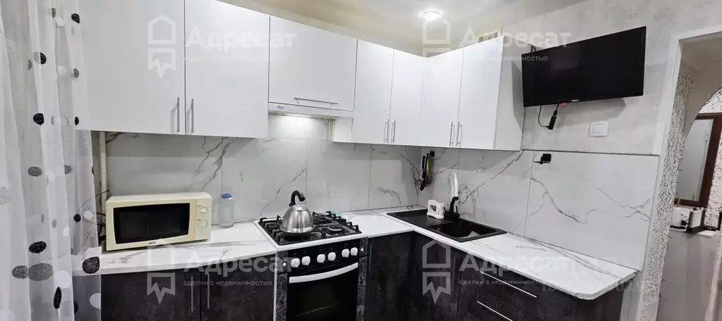 3-к кв. Волгоградская область, Средняя Ахтуба рп ул. Октябрьская, 86 ... - Фото 2