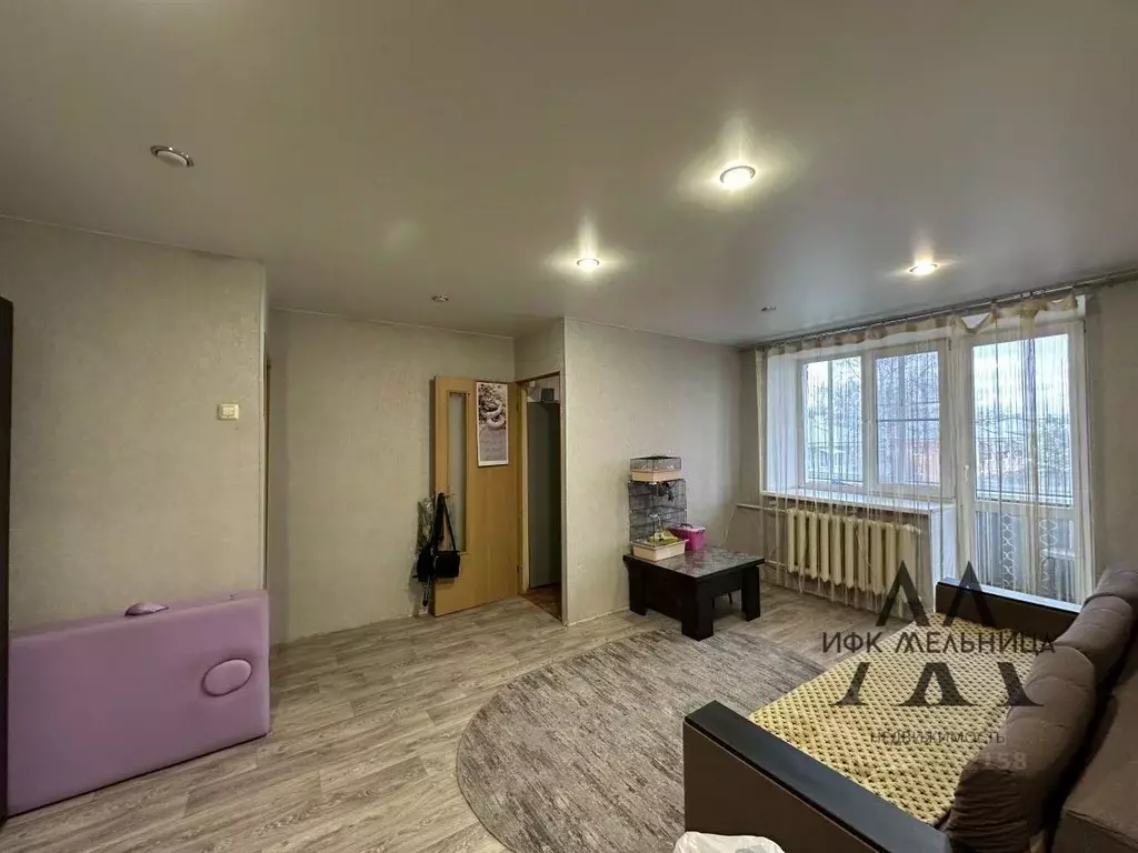 3-к кв. Свердловская область, Полевской Коммунистическая ул., 7 (53.0 ... - Фото 1