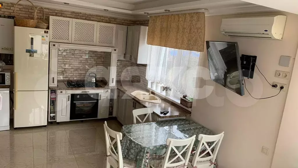 2-к. квартира, 55 м, 2/4 эт. - Фото 1