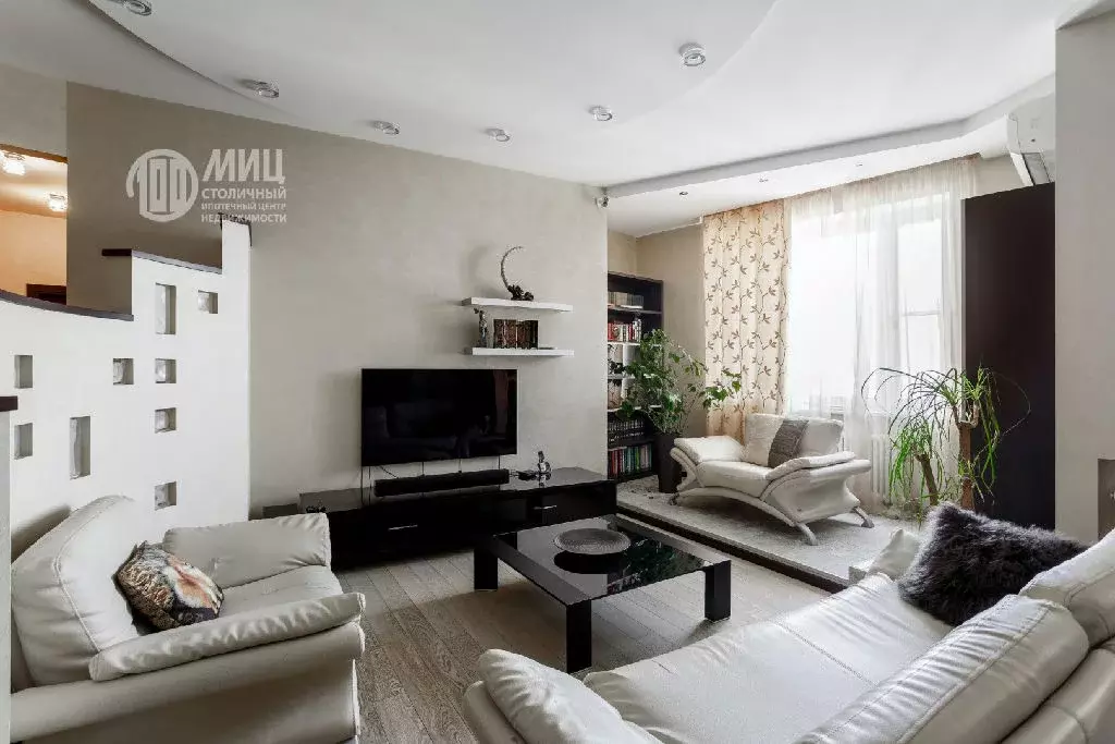 Продается 3-комнатная квартира - Фото 1