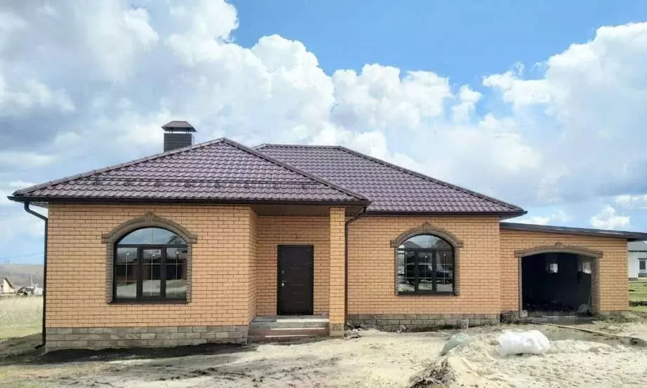 Дом в Белгородская область, Белгородский район, Тавровское с/пос, с. ... - Фото 1