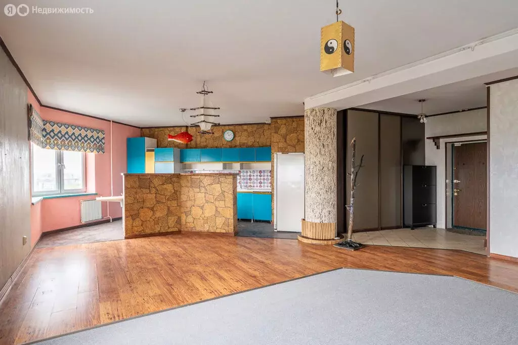 4-комнатная квартира: Екатеринбург, Уральская улица, 57к2 (120.5 м) - Фото 1
