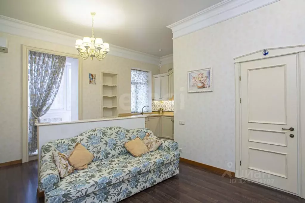 3-к кв. Севастополь ул. Большая Морская, 31 (68.7 м) - Фото 1