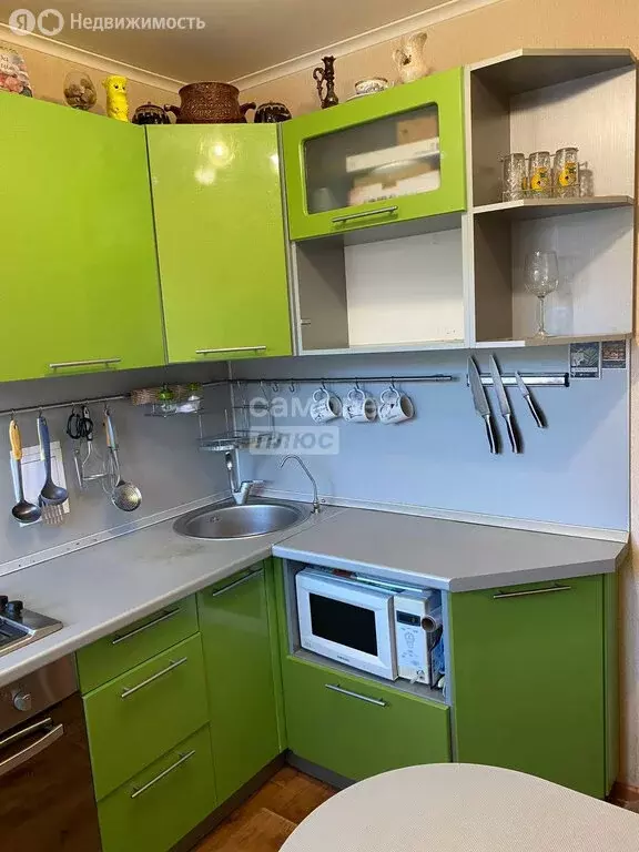 3-комнатная квартира: Камызяк, улица Максима Горького, 100 (49.3 м) - Фото 1