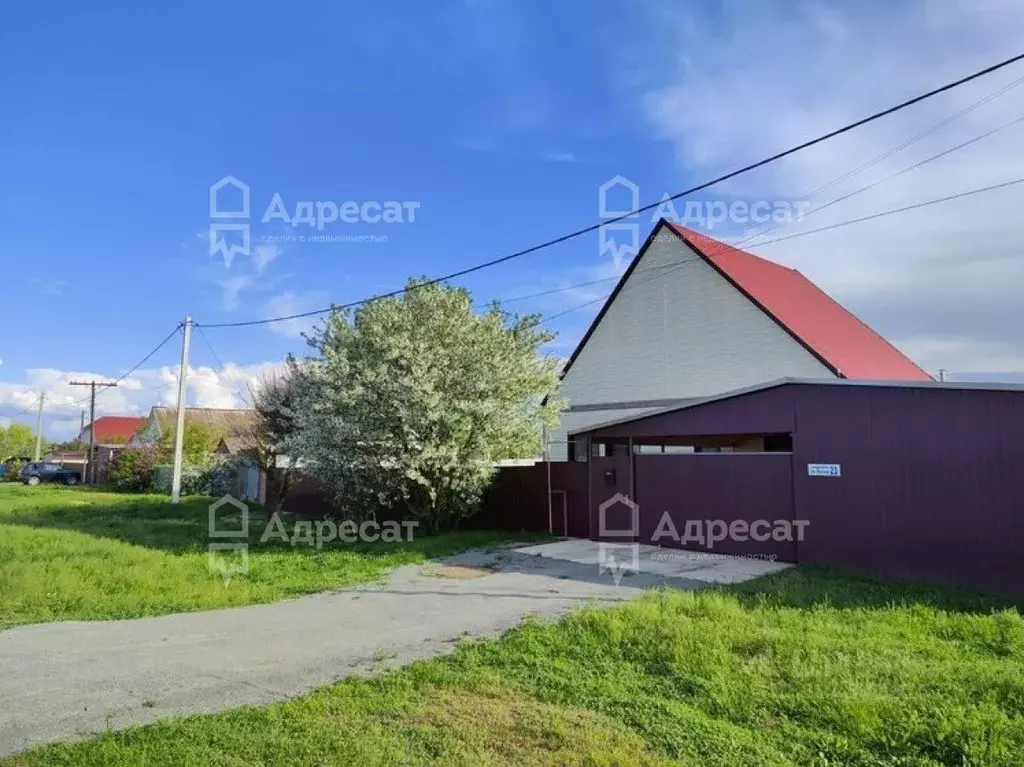 Дом в Волгоградская область, Суровикинский район, Нижнечирское с/пос, ... - Фото 1