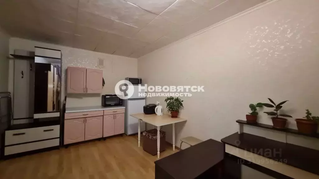 Комната Кировская область, Киров ул. Красина, 52к2 (16.3 м) - Фото 0