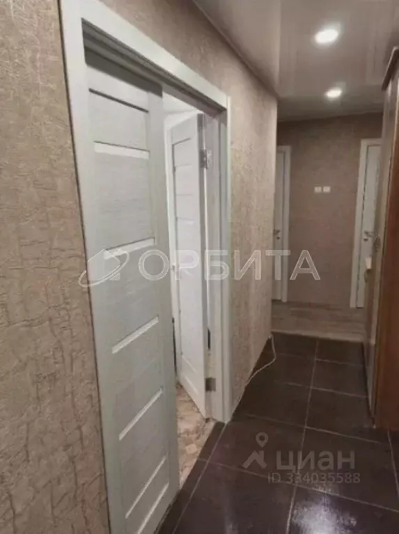3-к кв. Тюменская область, Тюмень ул. Дружбы, 157 (58.3 м) - Фото 2