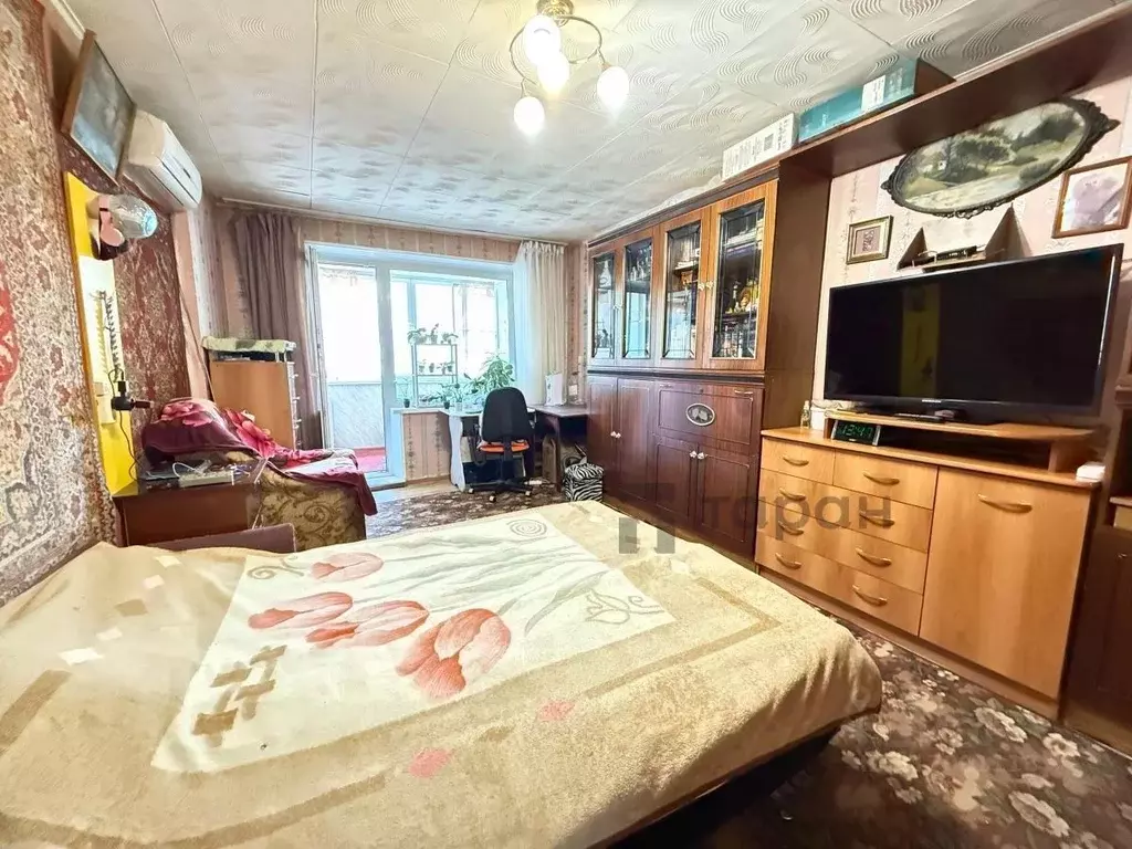 3-к кв. Челябинская область, Челябинск ул. Ворошилова, 57 (67.4 м) - Фото 0