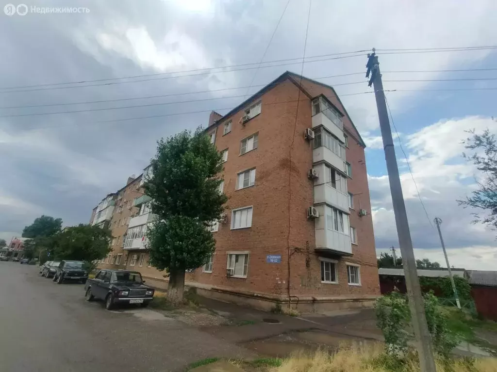 3-комнатная квартира: Сальск, улица Дзержинского, 62 (51.5 м) - Фото 0