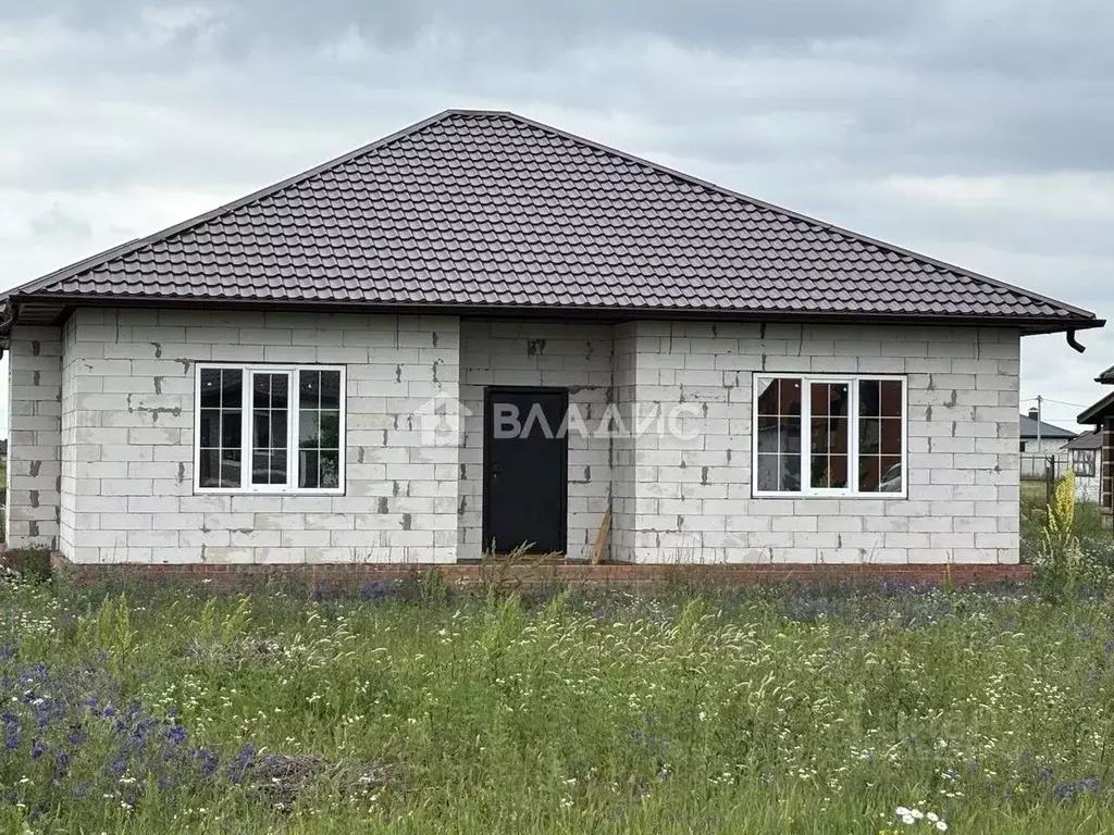 Дом в Белгородская область, Белгородский район, с. Стрелецкое ул. ... - Фото 1