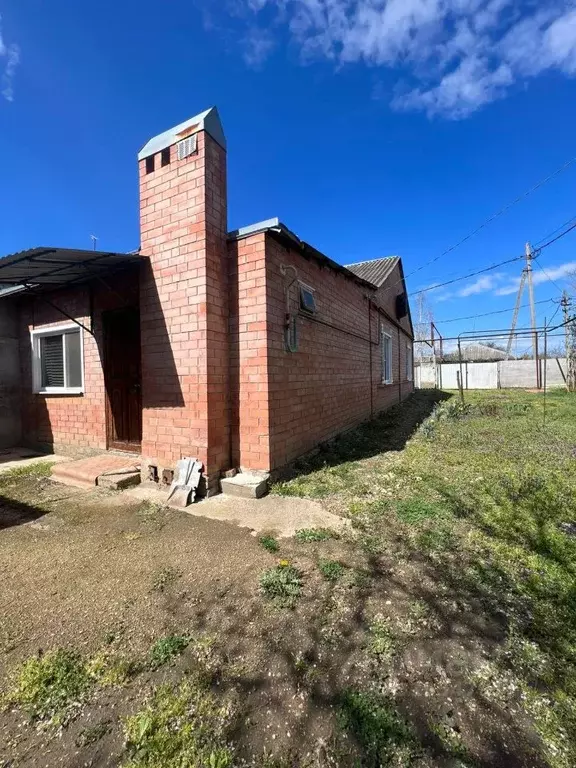 Коттедж в Краснодарский край, Новокубанск Большевистская ул., 55 (59 ... - Фото 1