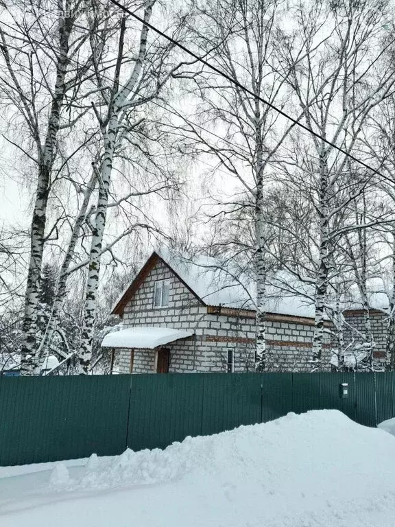 Дом в Бессоновский район, село Ухтинка, Южная улица, 28 (92 м) - Фото 1